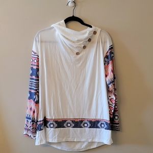 Women's Boutique Aztec light long sleeved shirt XL brand new